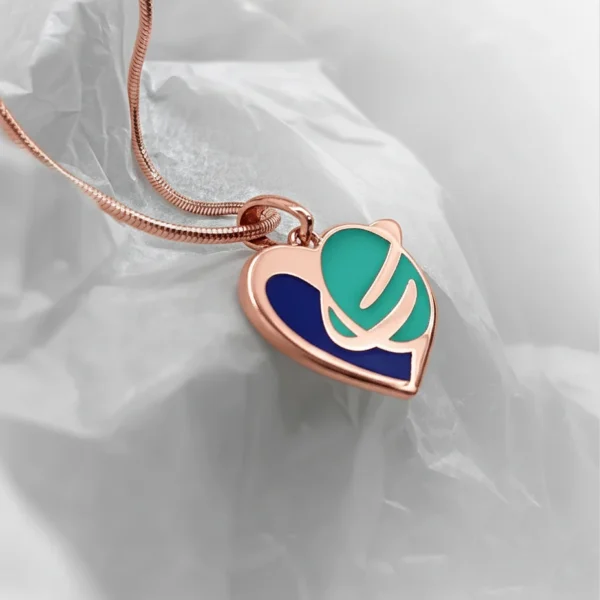 Ocean Whisper - Rozé Arany